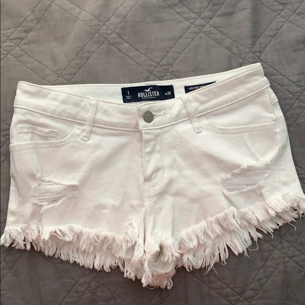 white holister jean shorts size one low rise